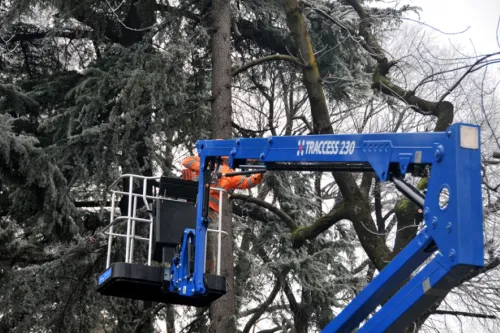 23m Tracked Articulating Spider Boom Lift for hire at Safe Hire